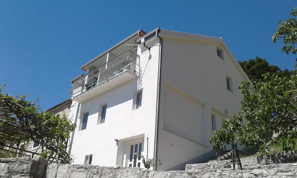 Apartments Kricak Brela Exterior photo